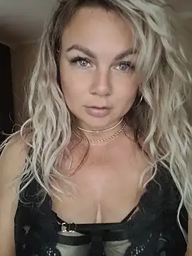 candy queeen online show from 06/29/26, 05:47