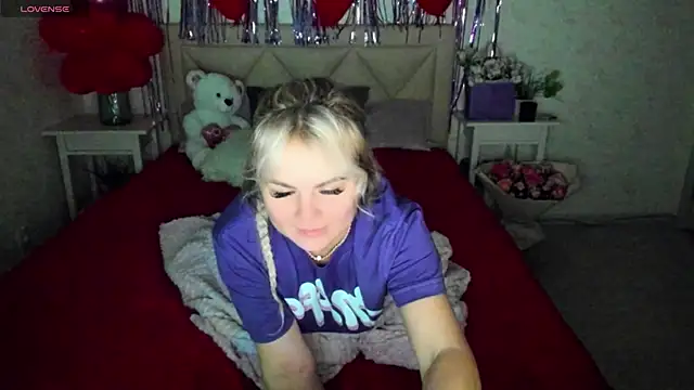 candy queeen online show from 02/16/25, 11:50