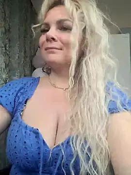 candy queeen online show from 02/22/25, 02:50