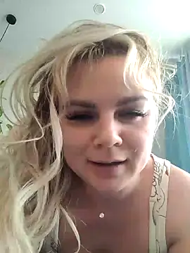 candy queeen online show from 02/26/25, 04:52