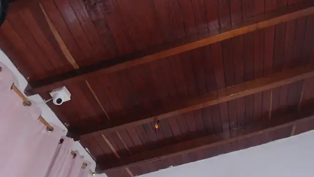 Amara Red online show from 12/15/25, 11:27