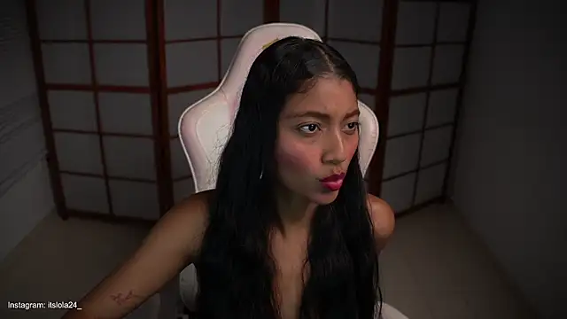 small emilie online show from 12/02/25, 03:03