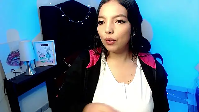 Snapshot of loren_tits24 chatting on 07/09/26, 07:13 loren tits24 online show from 07/09/26, 07:13