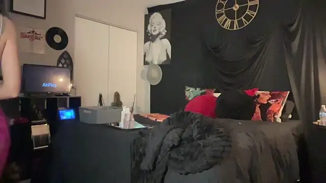 Snapshot of babybimbo chatting on 10/21/25, 11:04 babybimbo online show from 10/21/25, 11:04