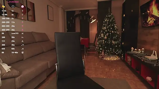 Snapshot of Golden_Rosse chatting on 12/11/24, 01:37 Golden Rosse online show from 12/11/24, 01:37