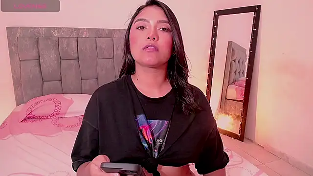 DIANEE 01 online show from 04/07/26, 11:39