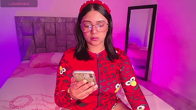 DIANEE 01 online show from 11/07/25, 10:46