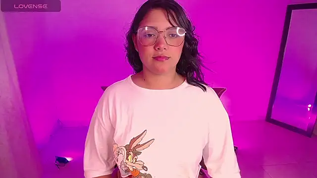 DIANEE 01 online show from 10/19/25, 01:19