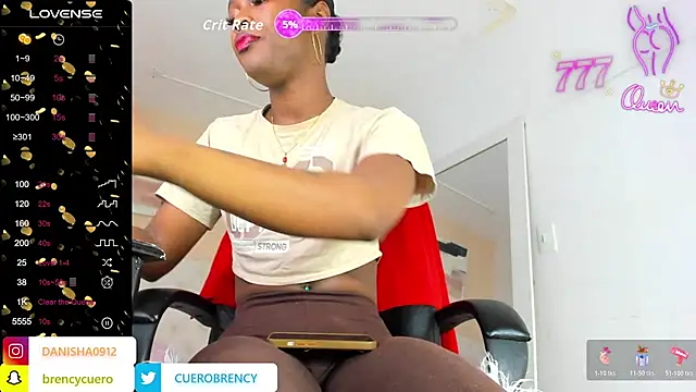 Snapshot of sexual_diamond chatting on 06/03/26, 01:23 sexual diamond online show from 06/03/26, 01:23