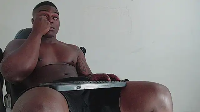 Snapshot of brant_garciabbc chatting on 02/21/26, 04:09 brant garciabbc online show from 02/21/26, 04:09