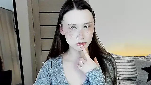 Stella Sunny online show from 03/11/26, 11:54