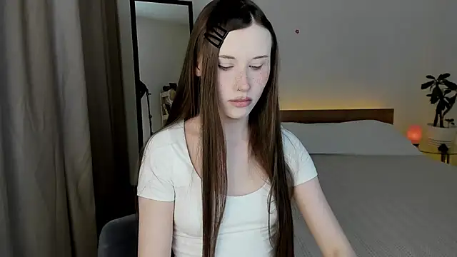 Stella Sunny online show from 06/30/26, 10:21