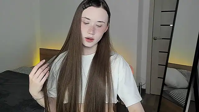 Stella Sunny online show from 05/11/26, 12:12