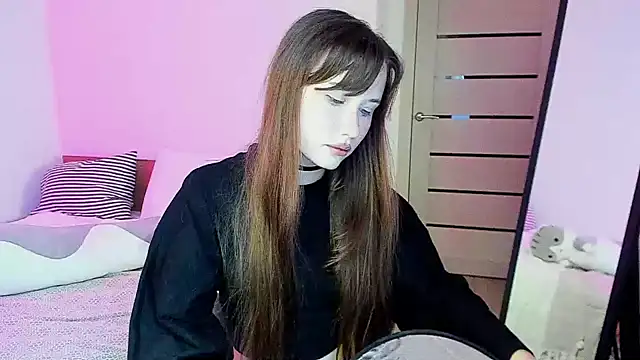 Stella Sunny online show from 11/29/25, 12:00