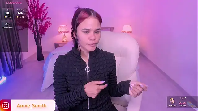 Snapshot of anniie_smith chatting on 09/11/25, 11:10 anniie smith online show from 09/11/25, 11:10