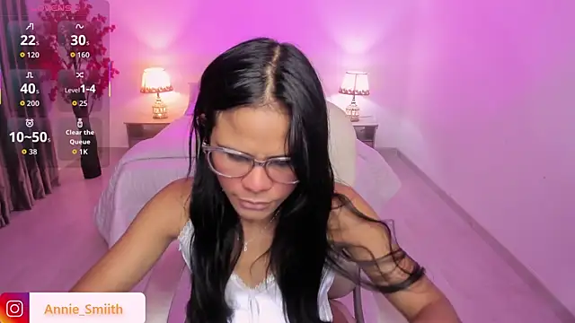 Snapshot of anniie_smith chatting on 10/28/25, 11:09 anniie smith online show from 10/28/25, 11:09