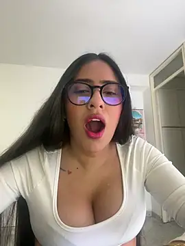 Snapshot of Paris-love chatting on 03/20/25, 11:34 Paris-love online show from 03/20/25, 11:34