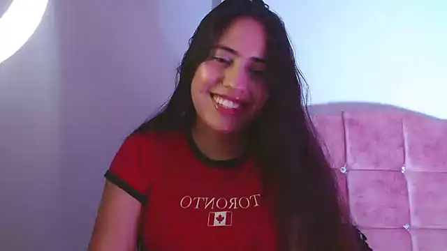 Snapshot of Paris-love chatting on 12/30/24, 04:20 Paris-love online show from 12/30/24, 04:20