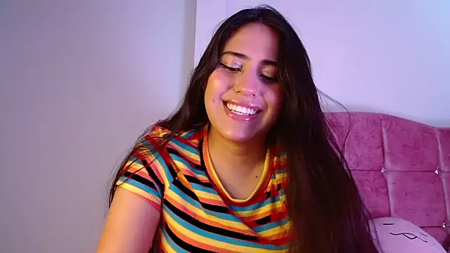 Snapshot of Paris-love chatting on 12/09/24, 05:07 Paris-love online show from 12/09/24, 05:07