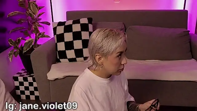 Snapshot of jane_hart_ chatting on 12/19/25, 02:37 jane hart online show from 12/19/25, 02:37