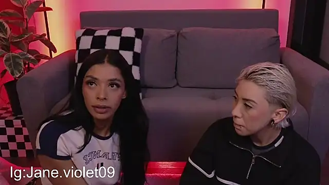 Snapshot of jane_hart_ chatting on 10/21/25, 12:21 jane hart online show from 10/21/25, 12:21