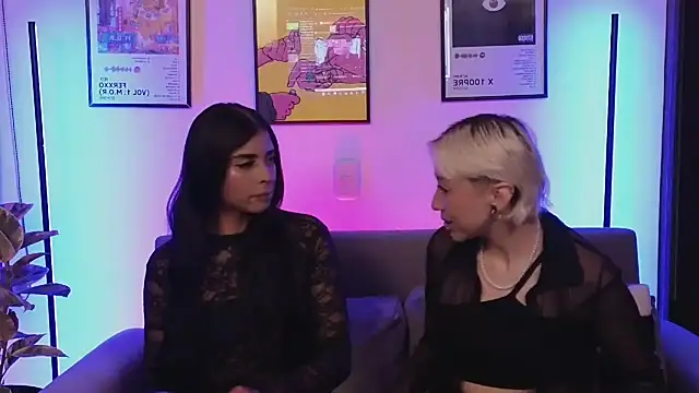 Snapshot of jane_hart_ chatting on 11/17/25, 01:31 jane hart online show from 11/17/25, 01:31