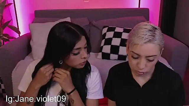 Snapshot of jane_hart_ chatting on 09/23/25, 11:45 jane hart online show from 09/23/25, 11:45