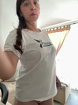 natalie cowens online show from 04/26/26, 01:30
