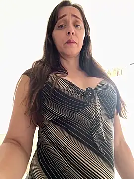 natalie cowens online show from 05/17/26, 03:01