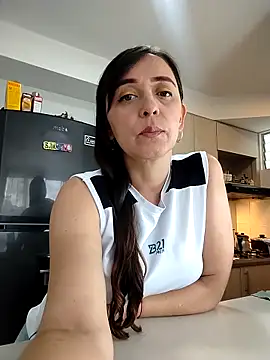 Snapshot of natalie_cowens chatting on 01/06/26, 08:57 natalie cowens online show from 01/06/26, 08:57