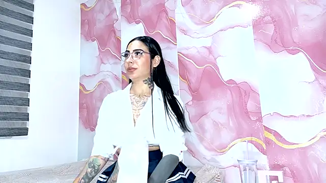 EmiliMontero online show from 05/28/26, 01:13