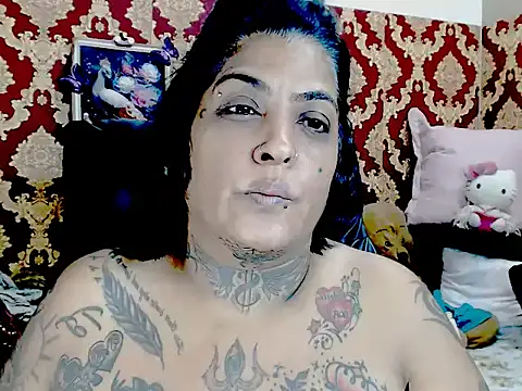 Indiancatz2 online show from 11/25/25, 05:46