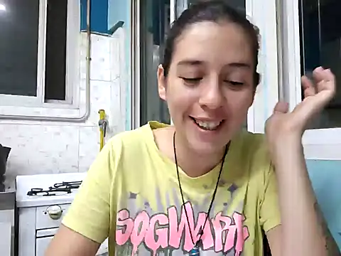 solangeyaelok1 online show from 02/10/25, 03:13