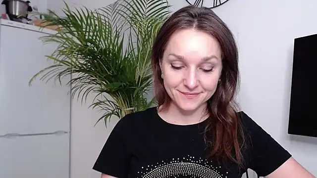 Snapshot of AliciaDesire chatting on 02/19/25, 03:16 AliciaDesire online show from 02/19/25, 03:16