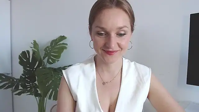 AliciaDesire online show from 04/09/26, 06:41