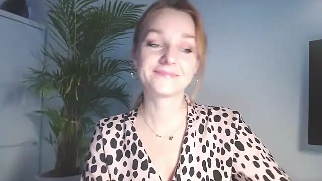 AliciaDesire online show from 02/04/26, 07:03