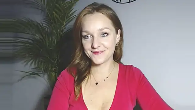 Snapshot of AliciaDesire chatting on 11/14/25, 06:50 AliciaDesire online show from 11/14/25, 06:50