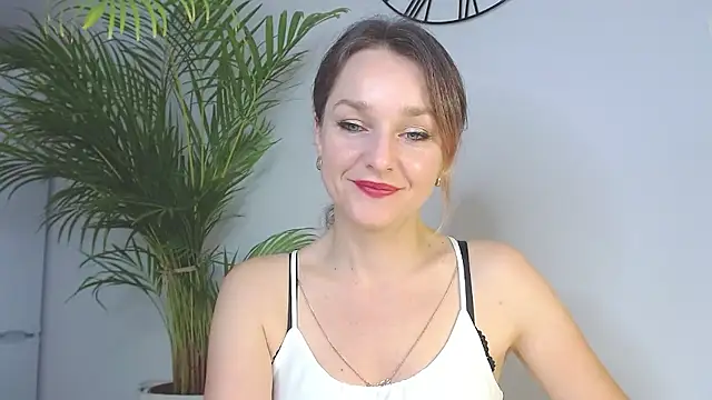 Snapshot of AliciaDesire chatting on 12/03/24, 08:44 AliciaDesire online show from 12/03/24, 08:44
