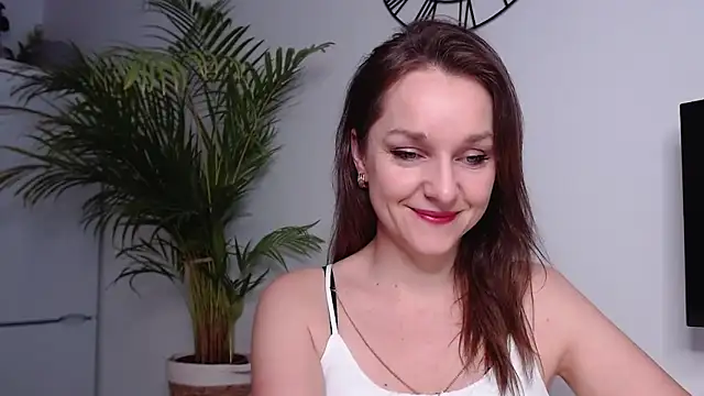 Snapshot of AliciaDesire chatting on 01/20/25, 07:58 AliciaDesire online show from 01/20/25, 07:58