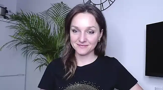 Snapshot of AliciaDesire chatting on 02/18/25, 03:52 AliciaDesire online show from 02/18/25, 03:52
