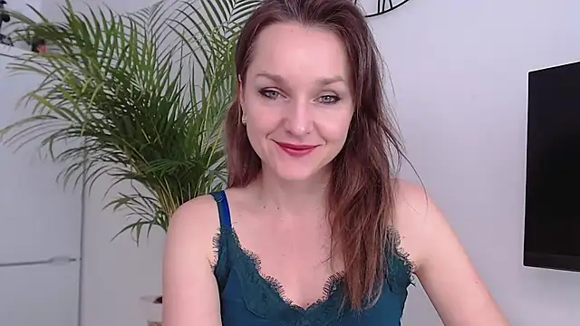 Snapshot of AliciaDesire chatting on 02/04/25, 11:05 AliciaDesire online show from 02/04/25, 11:05