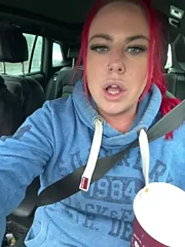 Snapshot of redxxxvixen chatting on 02/20/26, 01:46 redxxxvixen online show from 02/20/26, 01:46