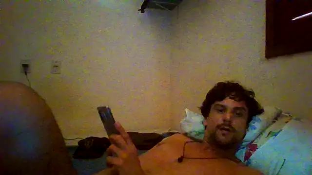 Snapshot of couplemilk chatting on 04/05/26, 04:02 couplemilk online show from 04/05/26, 04:02