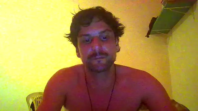 Snapshot of couplemilk chatting on 02/13/26, 09:15 couplemilk online show from 02/13/26, 09:15