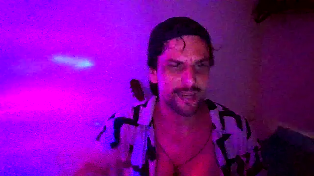 Snapshot of couplemilk chatting on 04/06/26, 04:46 couplemilk online show from 04/06/26, 04:46