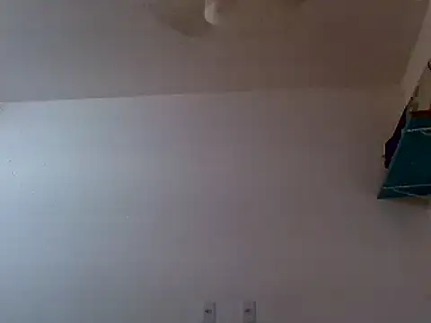 Snapshot of couplemilk chatting on 02/06/25, 04:42 couplemilk online show from 02/06/25, 04:42