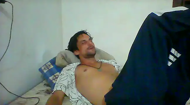 Snapshot of couplemilk chatting on 01/25/25, 10:07 couplemilk online show from 01/25/25, 10:07