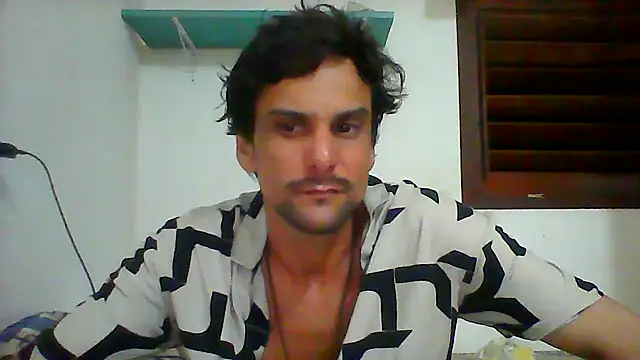 Snapshot of couplemilk chatting on 01/24/25, 02:18 couplemilk online show from 01/24/25, 02:18