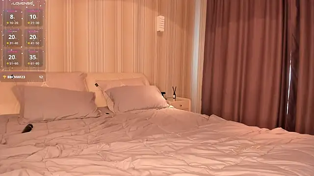 IsabellaTorrance online show from 03/04/25, 05:32