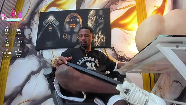 Thomas shelbys online show from 10/31/25, 03:25